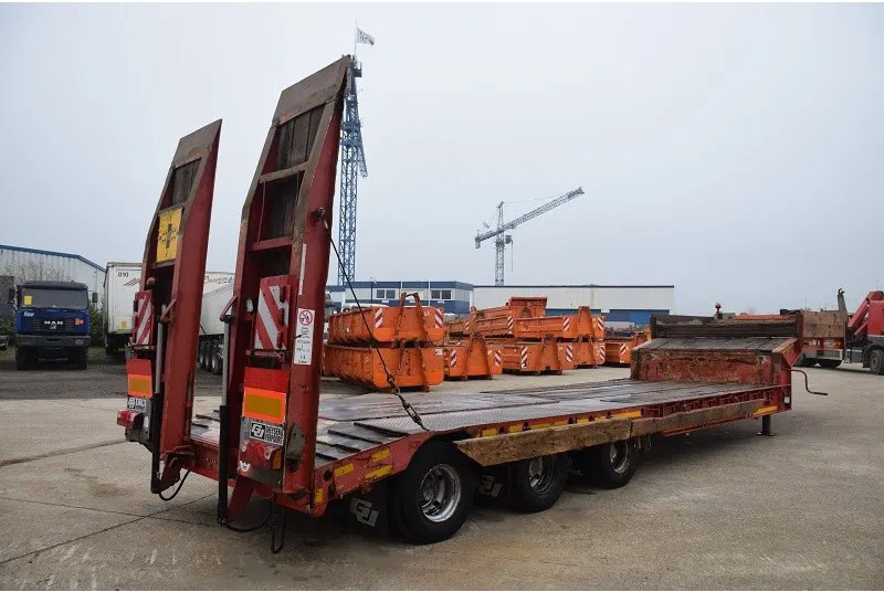 Gheysen en Verpoort 3 assen 47 Ton - Low loader semi-trailer: picture 3 Gheysen en Verpoort 3 assen 47 Ton - Low loader semi-trailer: picture 3