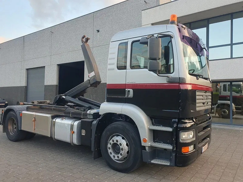 MAN TG 310 A - Hook lift truck: picture 1 MAN TG 310 A - Hook lift truck: picture 1