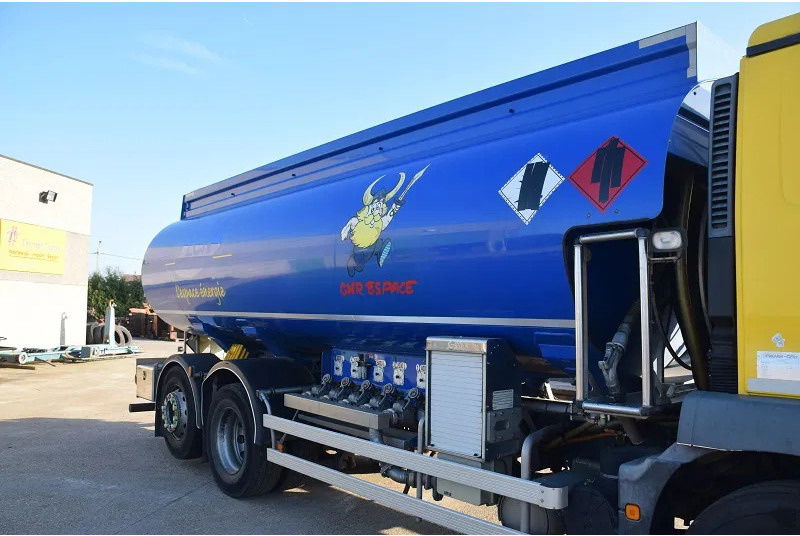 MAN TGM 26.340 - Tanker truck: picture 3 MAN TGM 26.340 - Tanker truck: picture 3