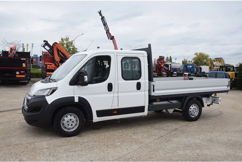 Peugeot Boxer - Open body delivery van, Crew cab van: picture 3 Peugeot Boxer - Open body delivery van, Crew cab van: picture 3