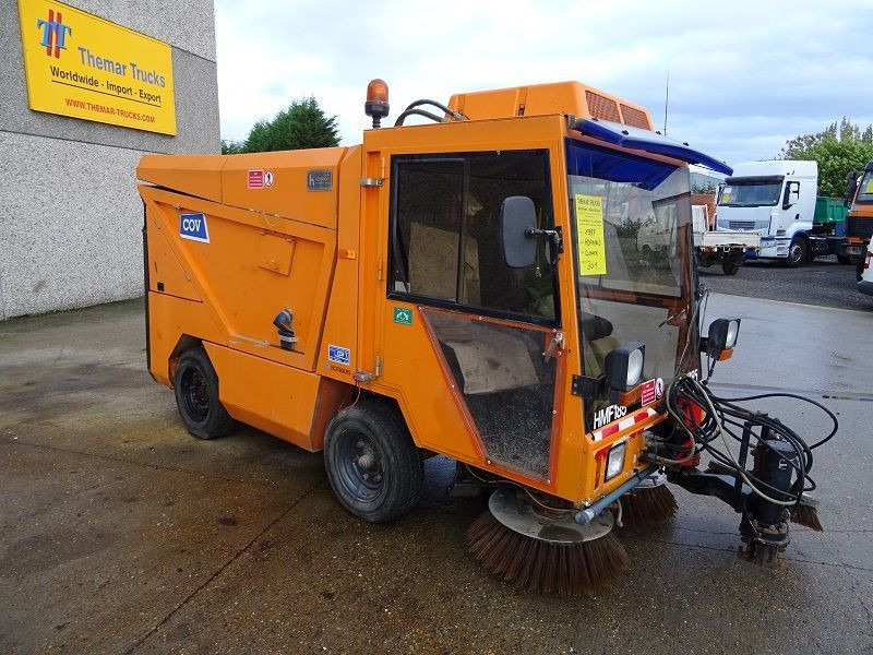Hofmans HMF 185 - Industrial sweeper: picture 3 Hofmans HMF 185 - Industrial sweeper: picture 3