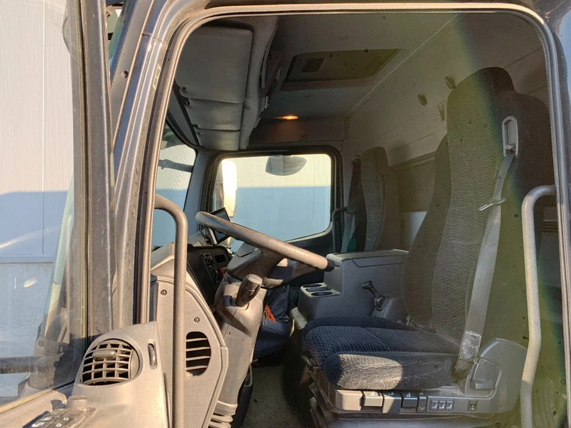 Mercedes-Benz Atego 1018 KOELING*Cruise control*Airconditioning*Geveerde bestuurdersstoel* - Box truck: picture 2 Mercedes-Benz Atego 1018 KOELING*Cruise control*Airconditioning*Geveerde bestuurdersstoel* - Box truck: picture 2
