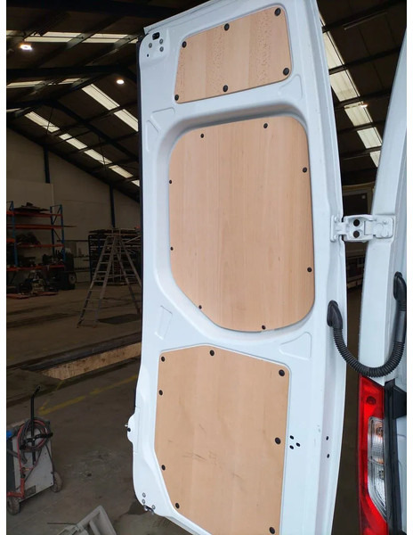 Mercedes-Benz Binnenbekleding L2H2 Sprinter - Cab and interior for Commercial vehicle: picture 1 Mercedes-Benz Binnenbekleding L2H2 Sprinter - Cab and interior for Commercial vehicle: picture 1