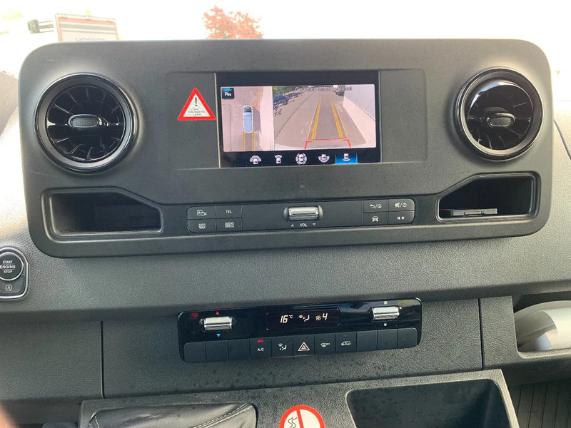 Mercedes-Benz Sprinter 315 L3H2*koelwagen*360°camera*parktronic*cruise control* zetelverwarming* - Panel van: picture 4 Mercedes-Benz Sprinter 315 L3H2*koelwagen*360°camera*parktronic*cruise control* zetelverwarming* - Panel van: picture 4