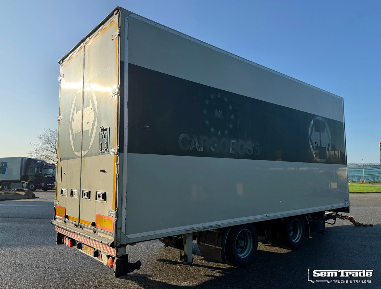 Burg VAN Beurden Isolated BOX Side Doors TRS Cooling Hydrarolls Holland-Trailer - Refrigerated trailer: picture 4 Burg VAN Beurden Isolated BOX Side Doors TRS Cooling Hydrarolls Holland-Trailer - Refrigerated trailer: picture 4