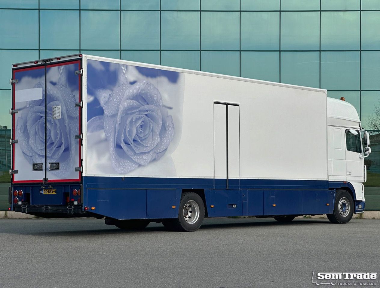 DAF XF 105.460 SSC 7 Karren BAK Bloemen Verkoop Koeling Klep Kachel - Refrigerated truck: picture 4 DAF XF 105.460 SSC 7 Karren BAK Bloemen Verkoop Koeling Klep Kachel - Refrigerated truck: picture 4