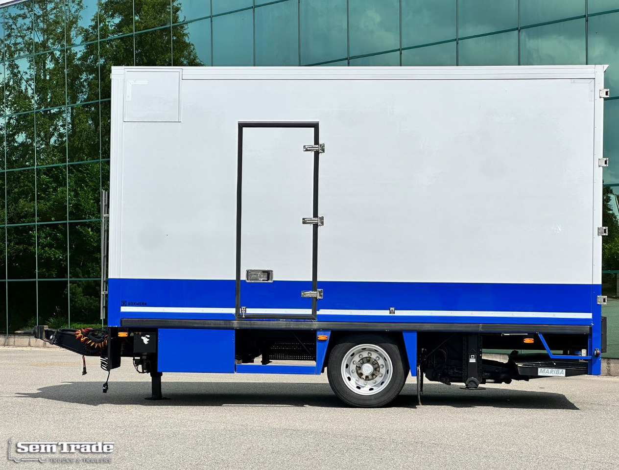 Floor Flma-10 Carrier Cooling 2X Side Door Tail Lift Disc Brakes Holland-Trailer - Refrigerated trailer: picture 2 Floor Flma-10 Carrier Cooling 2X Side Door Tail Lift Disc Brakes Holland-Trailer - Refrigerated trailer: picture 2