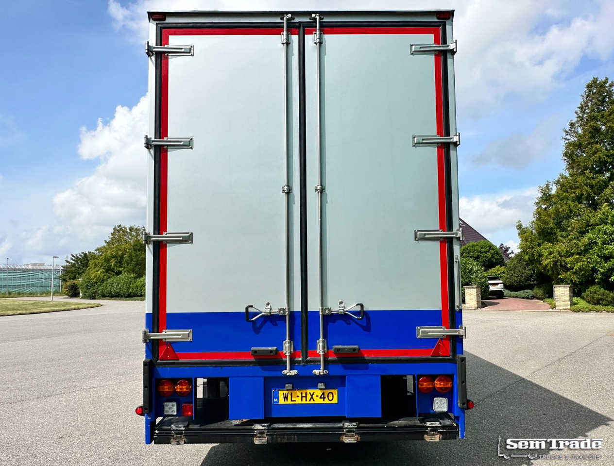 Floor Flma-10 Carrier Cooling 2X Side Door Tail Lift Disc Brakes Holland-Trailer - Refrigerated trailer: picture 4 Floor Flma-10 Carrier Cooling 2X Side Door Tail Lift Disc Brakes Holland-Trailer - Refrigerated trailer: picture 4