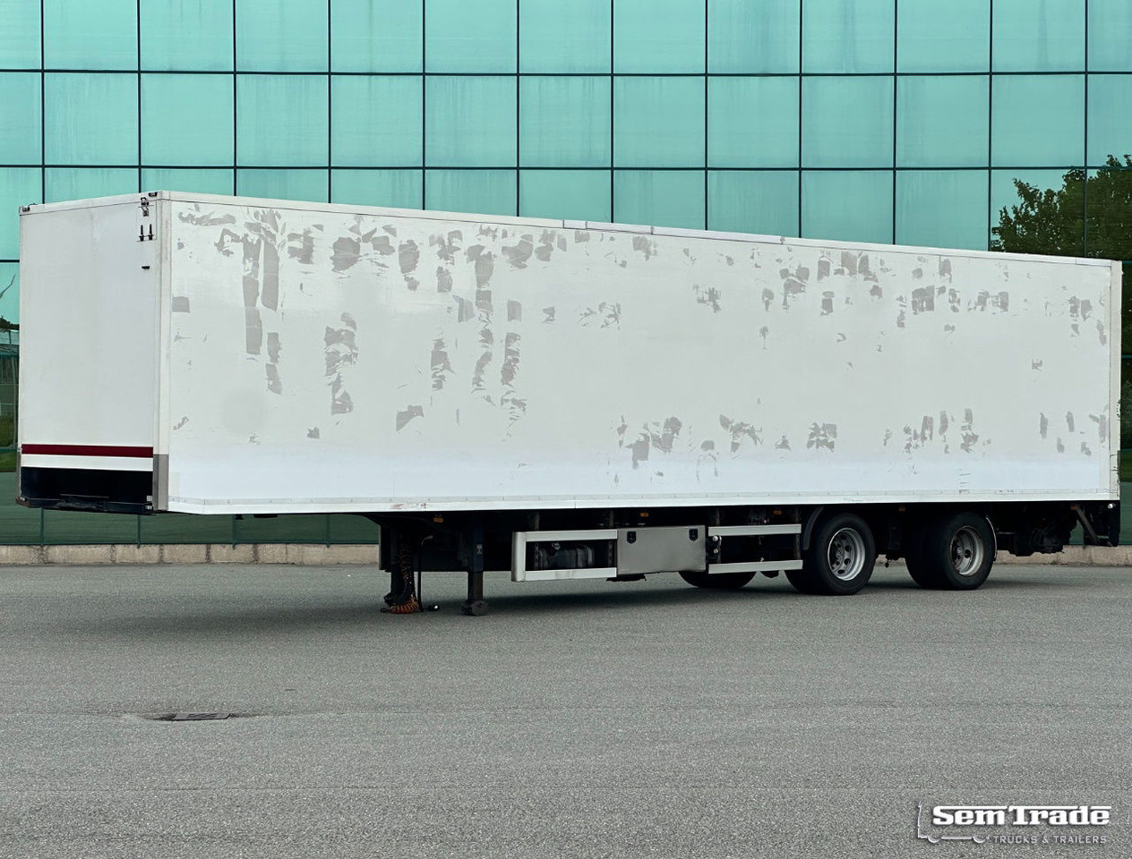 Lamboo T03 Isolated BOX + Heater Steering Axle Lift Axle Tail Lift NL-Trailer - Closed box semi-trailer: picture 1 Lamboo T03 Isolated BOX + Heater Steering Axle Lift Axle Tail Lift NL-Trailer - Closed box semi-trailer: picture 1