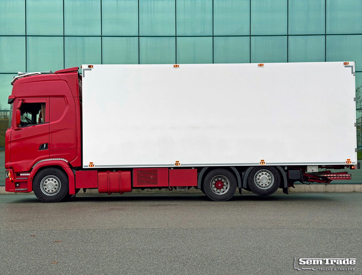 Scania S520 V8 NGS King Full AIR Retarder Luchtenberg BOX TRS Cooling Tail Lift Holland-Truck - Refrigerated truck: picture 2 Scania S520 V8 NGS King Full AIR Retarder Luchtenberg BOX TRS Cooling Tail Lift Holland-Truck - Refrigerated truck: picture 2