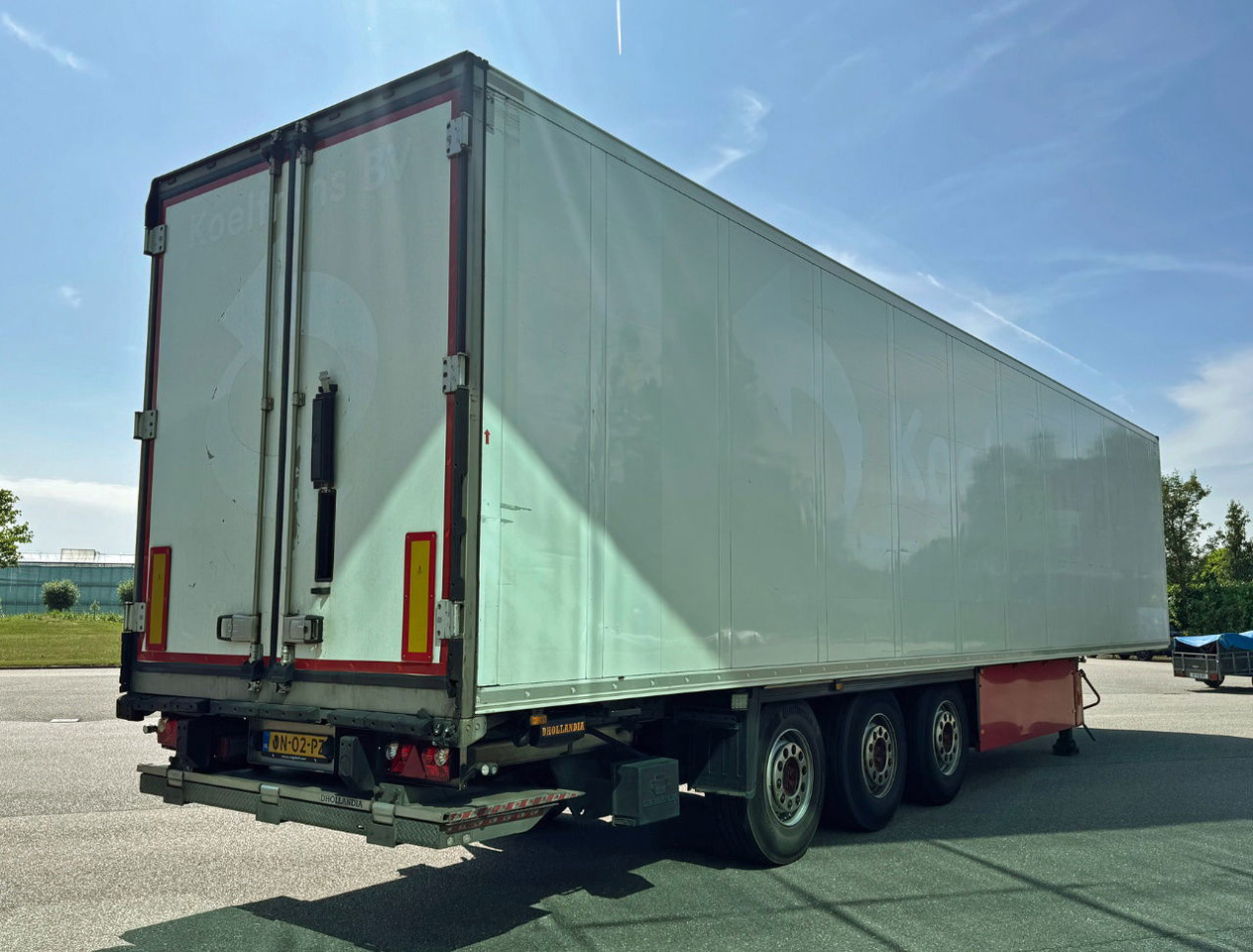 Schmitz Cargobull SCBS3B 270 CM High Flower Wide Liftaxle Tail Lift NL Trailer 6 - Refrigerated semi-trailer: picture 5 Schmitz Cargobull SCBS3B 270 CM High Flower Wide Liftaxle Tail Lift NL Trailer 6 - Refrigerated semi-trailer: picture 5