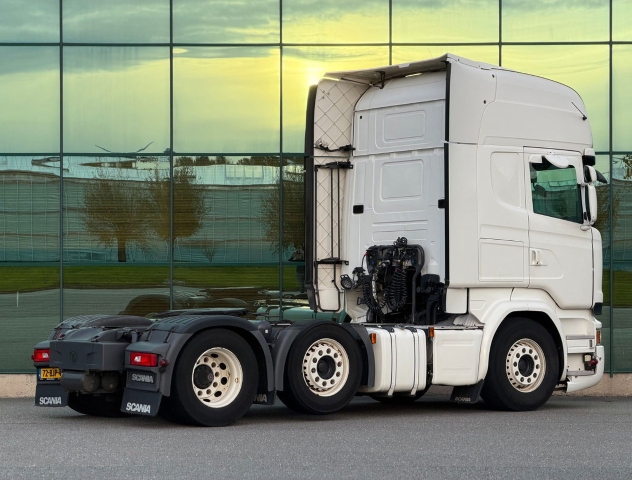 Scania R450 Topline 6X2 Twinsteer Retarder 2X Tanks Park Cooling TOP Condition - Tractor unit: picture 4 Scania R450 Topline 6X2 Twinsteer Retarder 2X Tanks Park Cooling TOP Condition - Tractor unit: picture 4