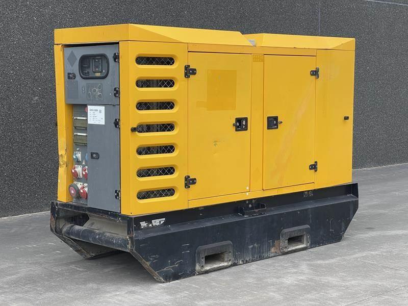 SDMO R 110 C 3 - Generator set: picture 1 SDMO R 110 C 3 - Generator set: picture 1