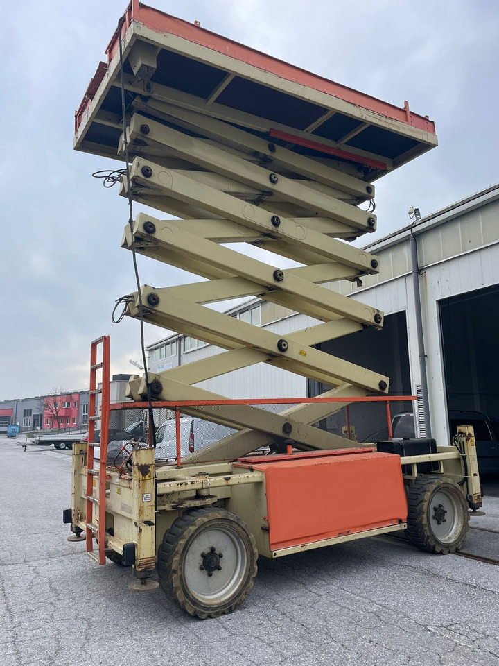 JLG 203-24 - Scissor lift: picture 4 JLG 203-24 - Scissor lift: picture 4