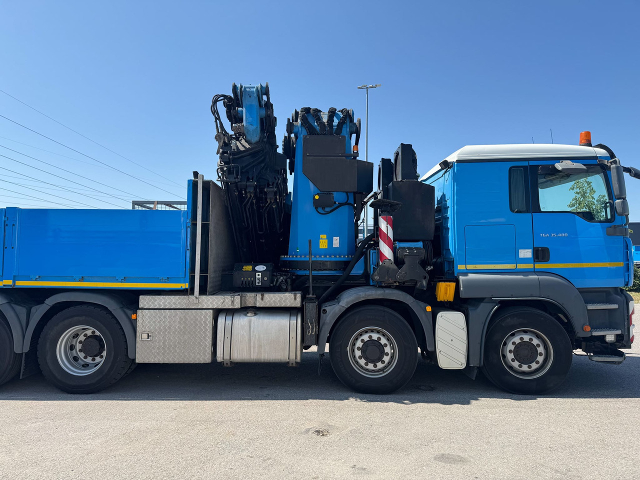 PALFINGER MAN TGA 35.480 8x4 mit Palfinger PK 150.002 - Truck mounted crane: picture 2 PALFINGER MAN TGA 35.480 8x4 mit Palfinger PK 150.002 - Truck mounted crane: picture 2