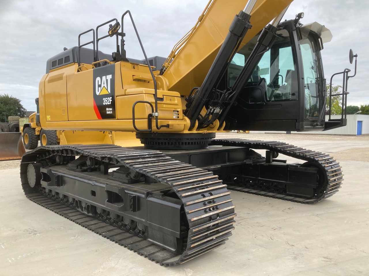 CATERPILLAR 352F Material Handler - Material handler: picture 5 CATERPILLAR 352F Material Handler - Material handler: picture 5