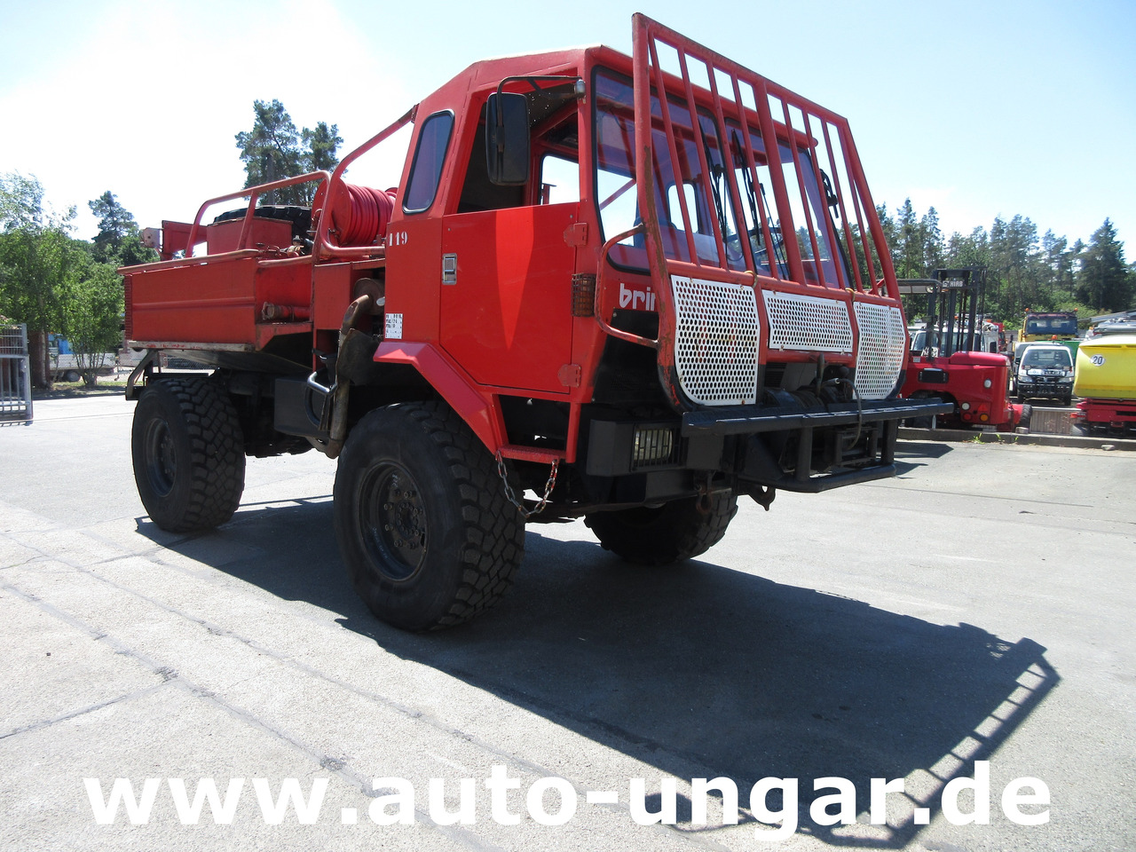 BRIMONT PM ETR Feuerwehr 4x4x4 AHK verwindbarer Rahmen Off-Road Winde Kriechgang - Fire engine: picture 1 BRIMONT PM ETR Feuerwehr 4x4x4 AHK verwindbarer Rahmen Off-Road Winde Kriechgang - Fire engine: picture 1