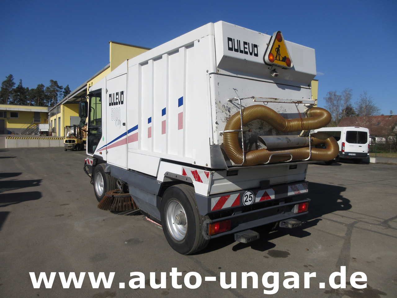 DULEVO 5000 City Hochentleerung Handsaugschlauch  Frontbesen 4x4x4 - Road sweeper: picture 3 DULEVO 5000 City Hochentleerung Handsaugschlauch  Frontbesen 4x4x4 - Road sweeper: picture 3