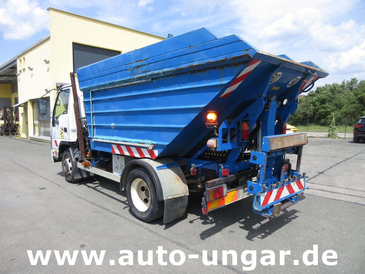 ISUZU NQR Smoother Q75 Y07 Müllwagen 8m³ TECNO 7.500kg Kipper Presse Lifter - Refuse truck: picture 4 ISUZU NQR Smoother Q75 Y07 Müllwagen 8m³ TECNO 7.500kg Kipper Presse Lifter - Refuse truck: picture 4