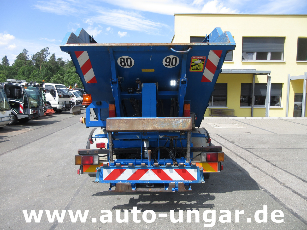ISUZU NQR Smoother Q75 Y07 Müllwagen 8m³ TECNO 7.500kg Kipper Presse Lifter - Refuse truck: picture 5 ISUZU NQR Smoother Q75 Y07 Müllwagen 8m³ TECNO 7.500kg Kipper Presse Lifter - Refuse truck: picture 5