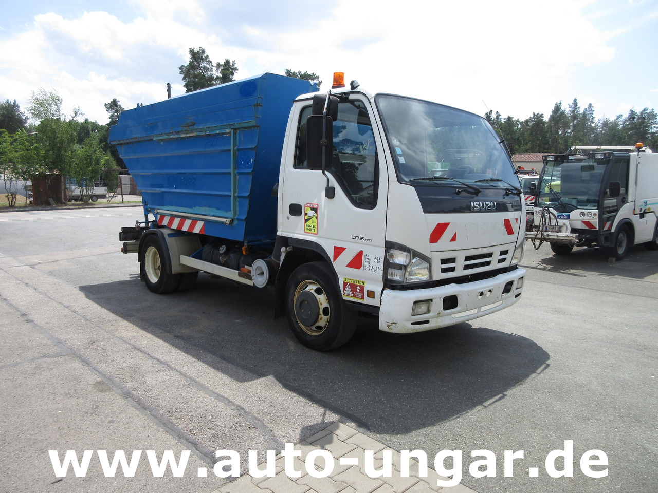 ISUZU NQR Smoother Q75 Y07 Müllwagen 8m³ TECNO 7.500kg Kipper Presse Lifter - Refuse truck: picture 1 ISUZU NQR Smoother Q75 Y07 Müllwagen 8m³ TECNO 7.500kg Kipper Presse Lifter - Refuse truck: picture 1