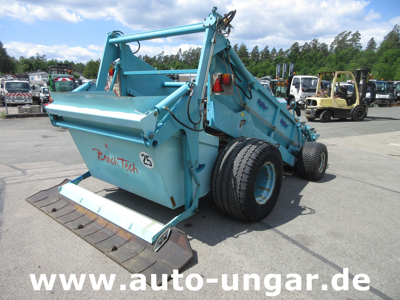 Kässbohrer BeachTech STR 2000 BeachCleaner Strandreiniger καθαριστής παραλίας - Municipal/ Special vehicle: picture 4 Kässbohrer BeachTech STR 2000 BeachCleaner Strandreiniger καθαριστής παραλίας - Municipal/ Special vehicle: picture 4