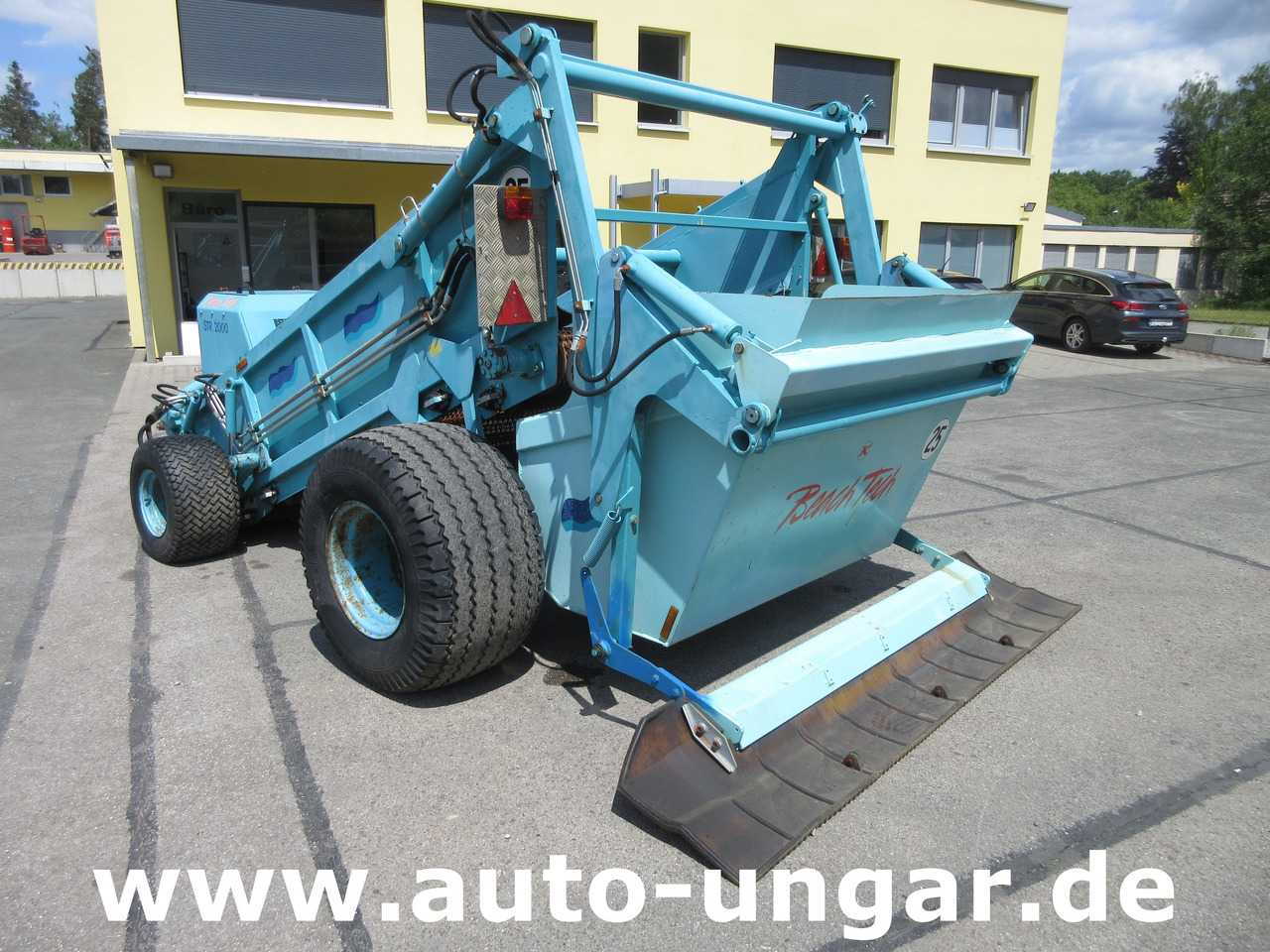 Kässbohrer BeachTech STR 2000 BeachCleaner Strandreiniger καθαριστής παραλίας - Municipal/ Special vehicle: picture 3 Kässbohrer BeachTech STR 2000 BeachCleaner Strandreiniger καθαριστής παραλίας - Municipal/ Special vehicle: picture 3