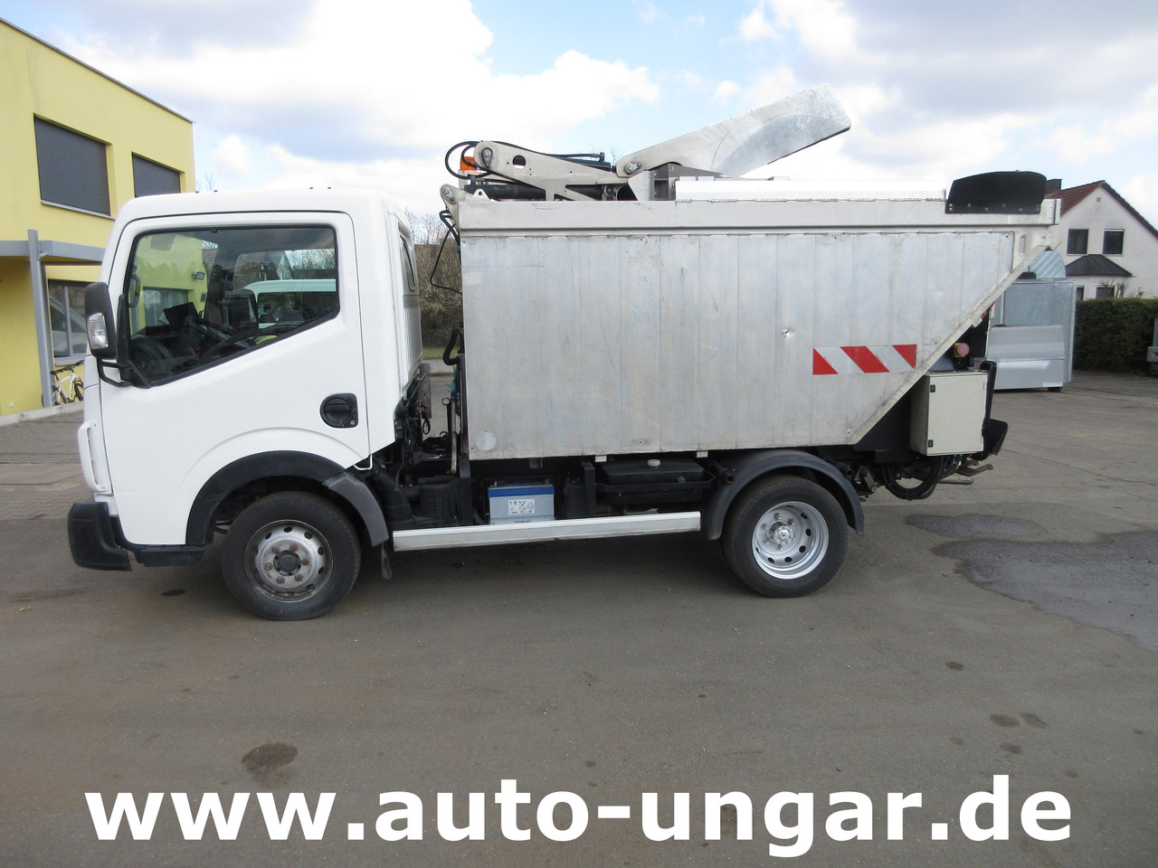 Renault Maxity 130 Müllwagen 3.500kg Lifter Presse Kipper Provence Benne Medium - Refuse truck: picture 4 Renault Maxity 130 Müllwagen 3.500kg Lifter Presse Kipper Provence Benne Medium - Refuse truck: picture 4