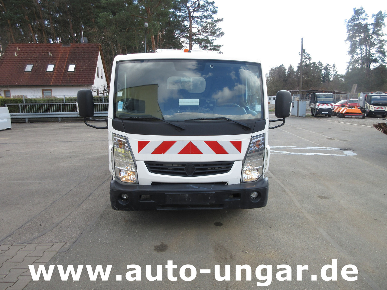 Renault Maxity 130 Müllwagen 3.500kg Lifter Presse Kipper Provence Benne Medium - Refuse truck: picture 2 Renault Maxity 130 Müllwagen 3.500kg Lifter Presse Kipper Provence Benne Medium - Refuse truck: picture 2