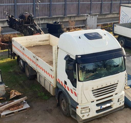 Iveco Stralis 420 - Dropside/ Flatbed truck, Crane truck: picture 2 Iveco Stralis 420 - Dropside/ Flatbed truck, Crane truck: picture 2
