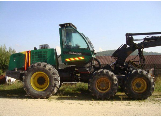John Deere 1470D 6W - Forestry harvester: picture 3 John Deere 1470D 6W - Forestry harvester: picture 3