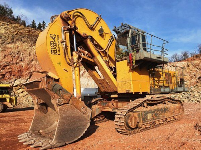 Crawler excavator Liebherr R 984C HD (125t): picture 6