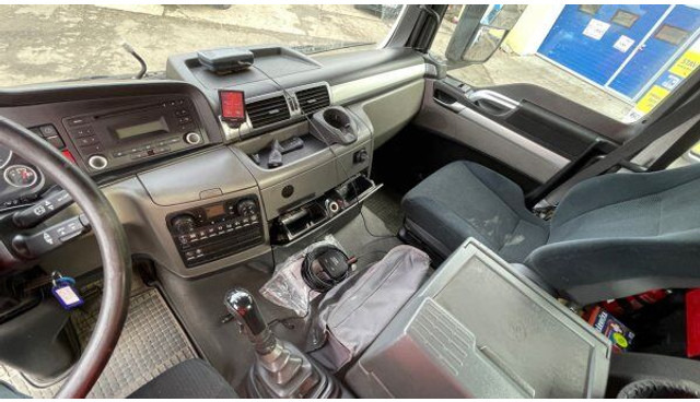 Tractor unit MAN 6x2 TGA 26.360 +17m HMF: picture 17