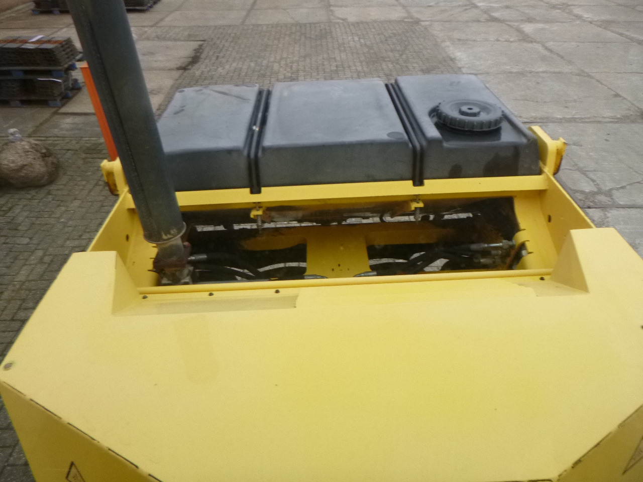 Combination roller BOMAG BW151AC-2: picture 27