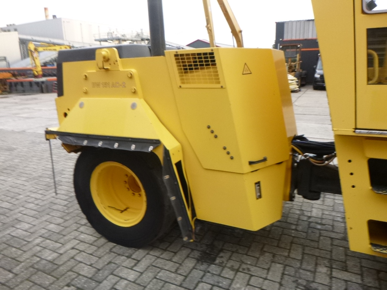 Combination roller BOMAG BW151AC-2: picture 16