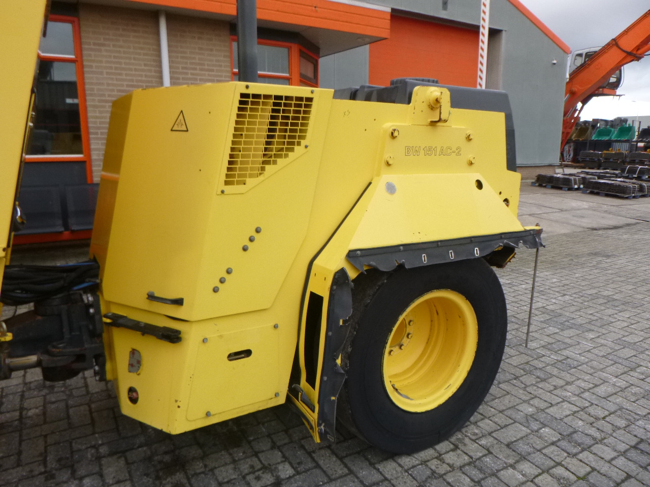 Combination roller BOMAG BW151AC-2: picture 10