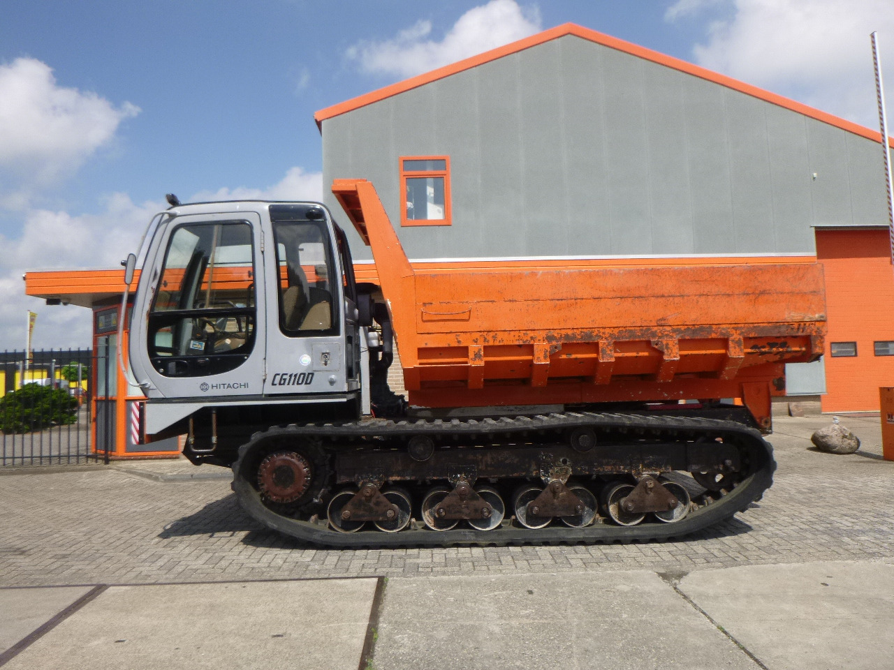 HITACHI CG110D-SC - Tracked dumper: picture 1 HITACHI CG110D-SC - Tracked dumper: picture 1