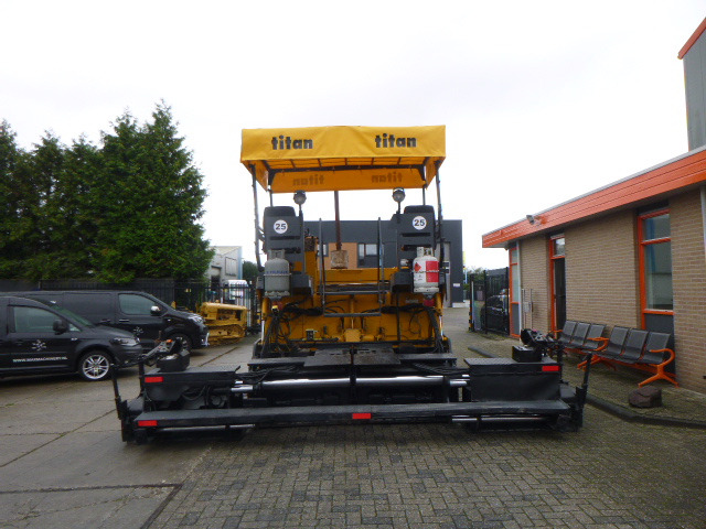 INGERSOLL RAND ABG TITAN 473 - Asphalt paver: picture 3 INGERSOLL RAND ABG TITAN 473 - Asphalt paver: picture 3