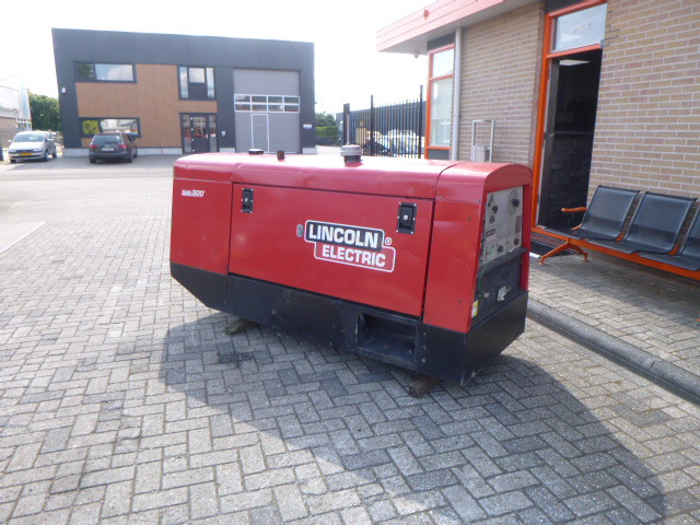 LINCOLN ELECTRIC SAE 300 - Welding equipment: picture 3 LINCOLN ELECTRIC SAE 300 - Welding equipment: picture 3