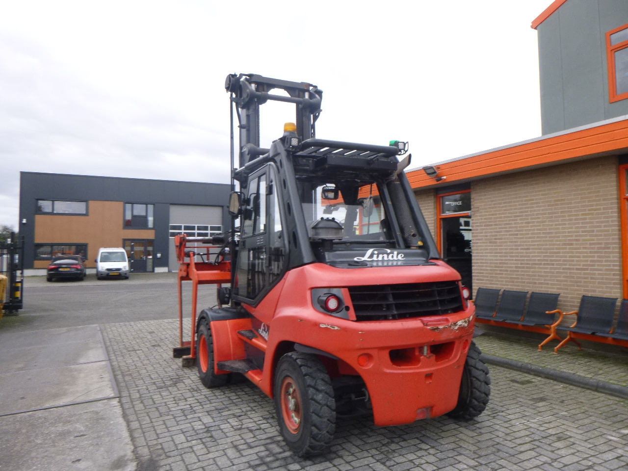 LINDE H70D-02 - Diesel forklift: picture 4 LINDE H70D-02 - Diesel forklift: picture 4