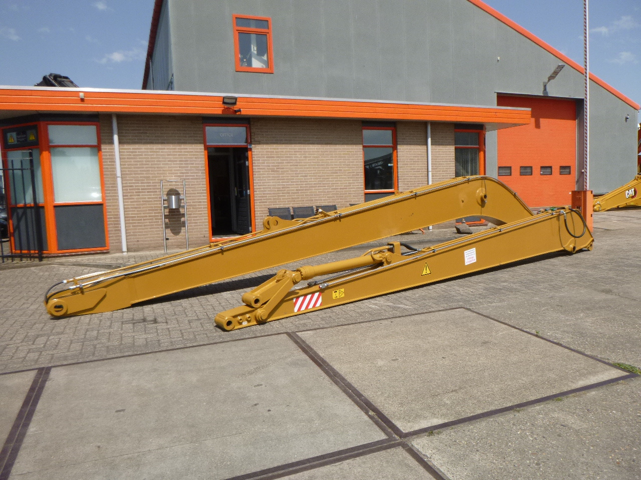 TL CAT 320DL/323DL Long reach - Boom for Crawler excavator: picture 2 TL CAT 320DL/323DL Long reach - Boom for Crawler excavator: picture 2