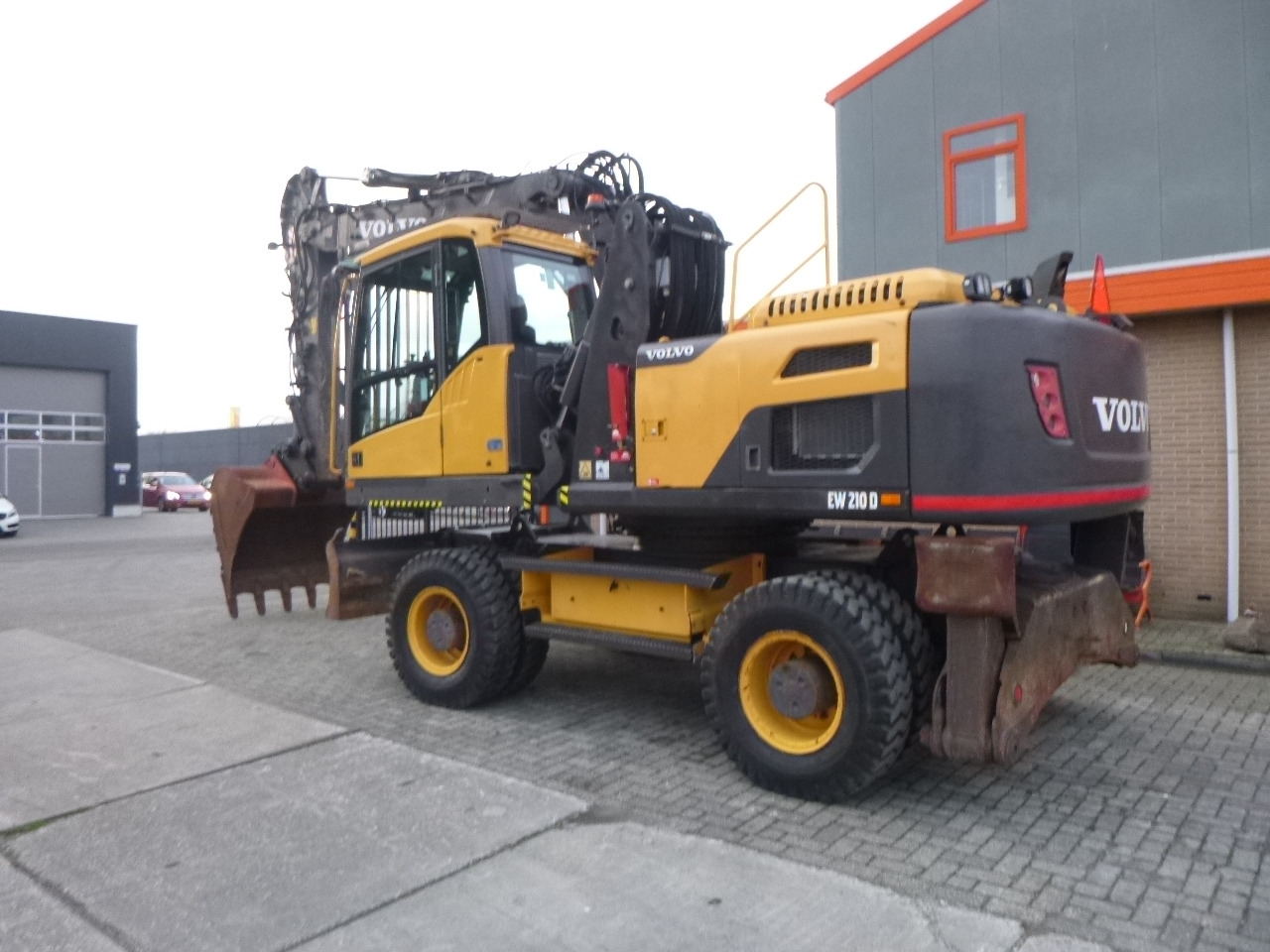 VOLVO EW210D - Wheel excavator: picture 1 VOLVO EW210D - Wheel excavator: picture 1