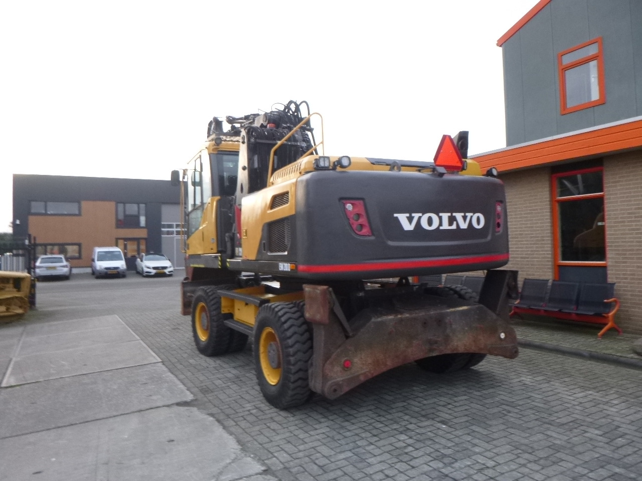 VOLVO EW210D - Wheel excavator: picture 3 VOLVO EW210D - Wheel excavator: picture 3