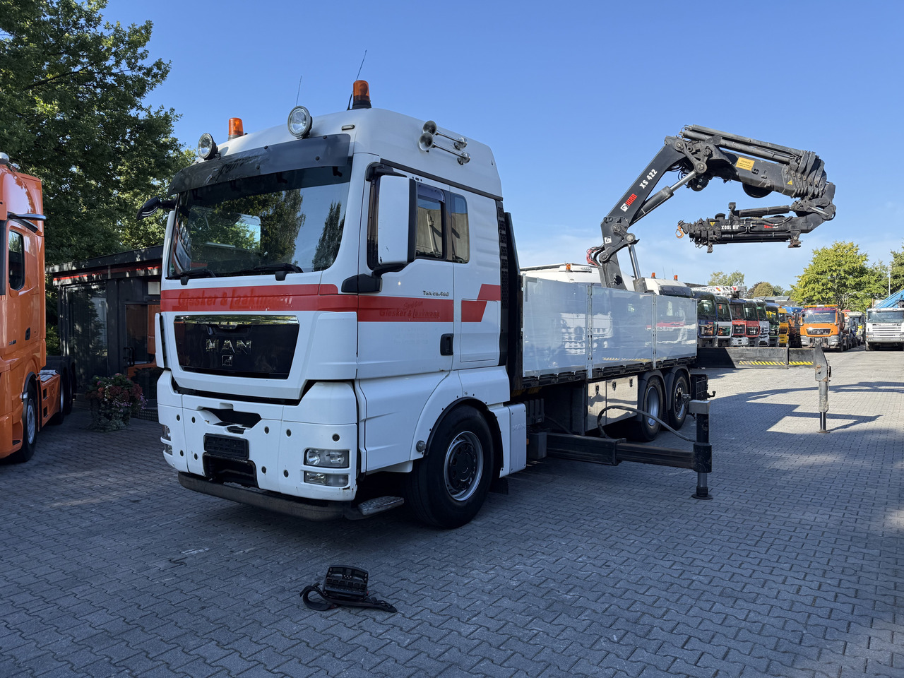 MAN TGX 26.480 6X2 Hiab 422 + Jib + Winde - Dropside/ Flatbed truck, Crane truck: picture 1 MAN TGX 26.480 6X2 Hiab 422 + Jib + Winde - Dropside/ Flatbed truck, Crane truck: picture 1