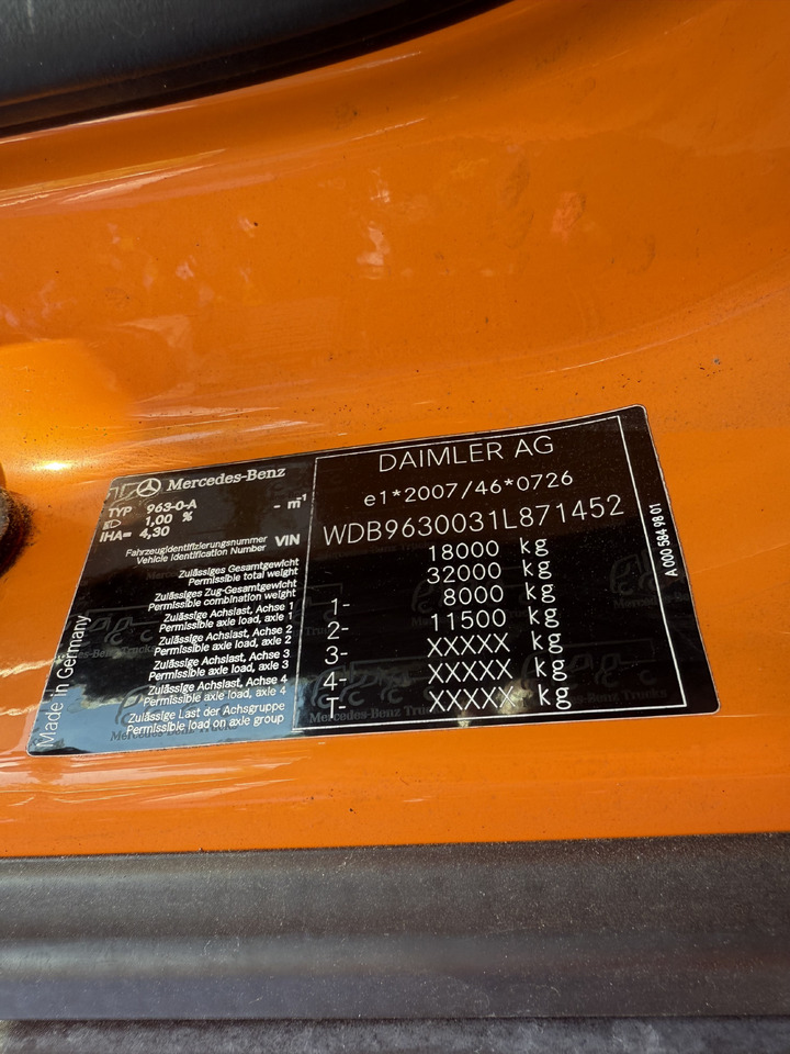 Mercedes-Benz Actros 1827 Kran Palfinger PK 9002 - Crane truck, Curtain side truck: picture 3 Mercedes-Benz Actros 1827 Kran Palfinger PK 9002 - Crane truck, Curtain side truck: picture 3