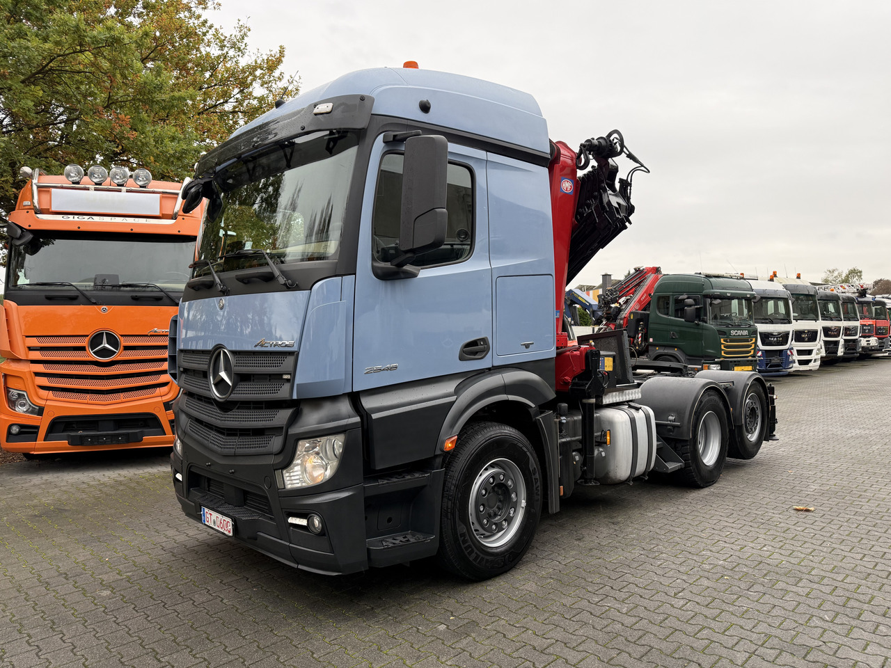 Mercedes-Benz Actros 2548 LS 6X2 Kran HMF 3220 bis 16 Meter - Crane truck, Tractor unit: picture 1 Mercedes-Benz Actros 2548 LS 6X2 Kran HMF 3220 bis 16 Meter - Crane truck, Tractor unit: picture 1