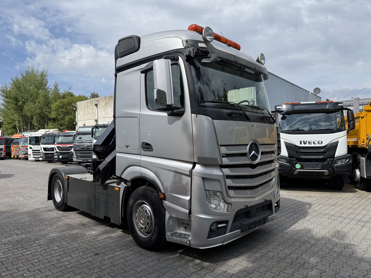 Tractor unit Mercedes-Benz Actros 1842LS Kran HMF 2020 bis 18 Meter: picture 10