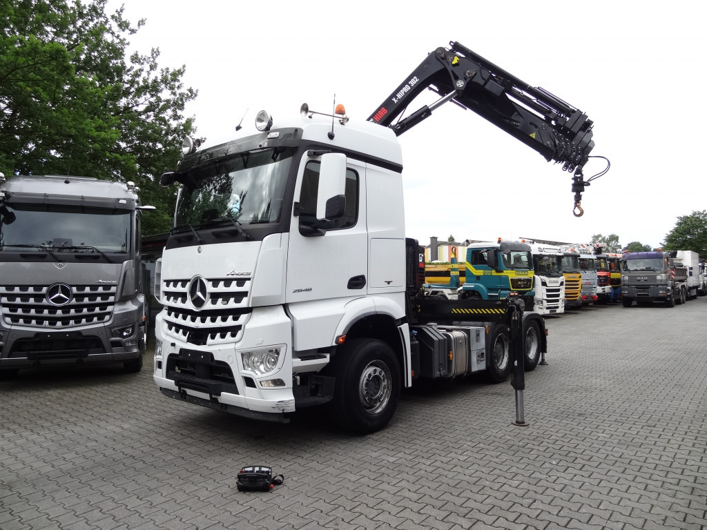 Tractor unit Mercedes-Benz Arocs 2648 LS 6X4 Kran Hiab X-HiPro 302: picture 9