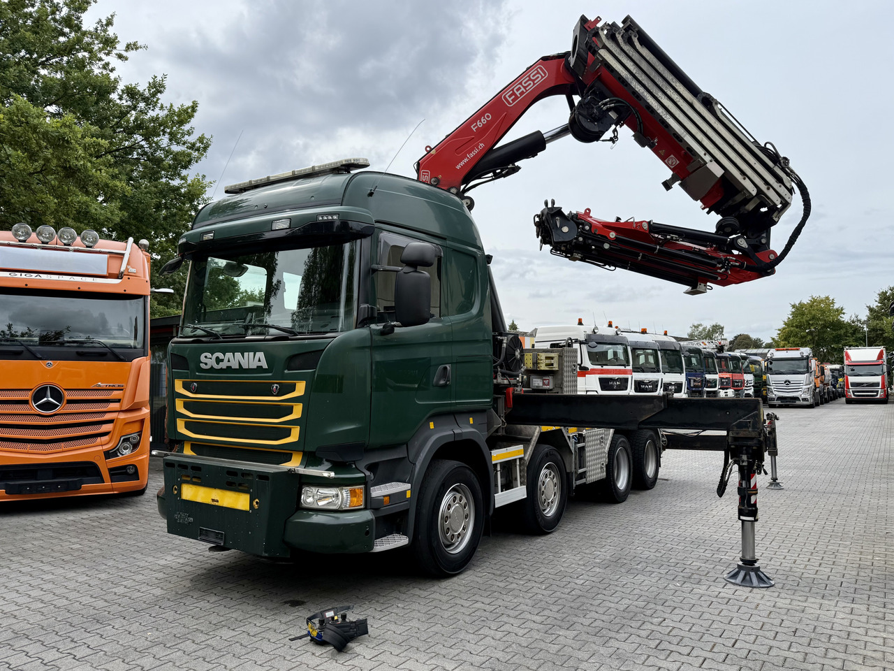 Scania R450 8X4 Kran Fassi F660 bis 34 Meter - Tractor unit: picture 1 Scania R450 8X4 Kran Fassi F660 bis 34 Meter - Tractor unit: picture 1