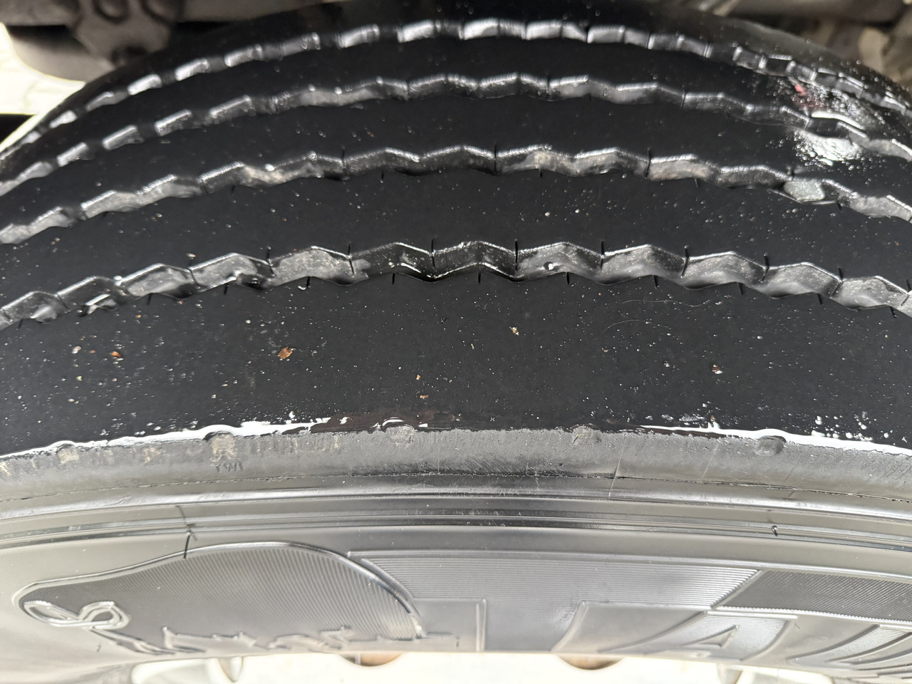 Volvo FH12 420 6X2 Kran PM 30025 bis 26.5 Meter - Crane truck, Dropside/ Flatbed truck: picture 2 Volvo FH12 420 6X2 Kran PM 30025 bis 26.5 Meter - Crane truck, Dropside/ Flatbed truck: picture 2